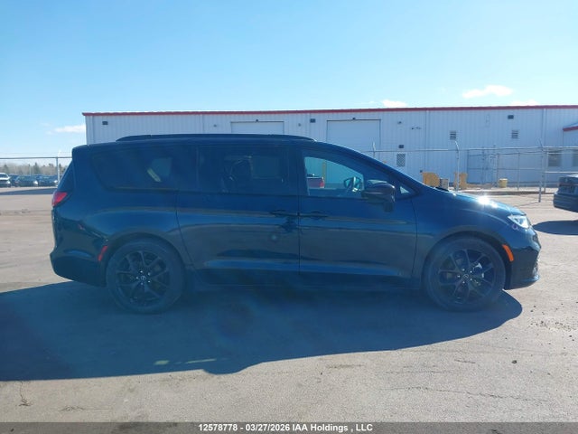 Chrysler Pacifica Limited 2025 2C4RC1GGXSR603764 Image 14