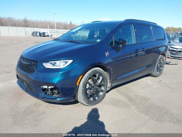 Chrysler Pacifica Limited 2025 2C4RC1GGXSR603764 Image 2