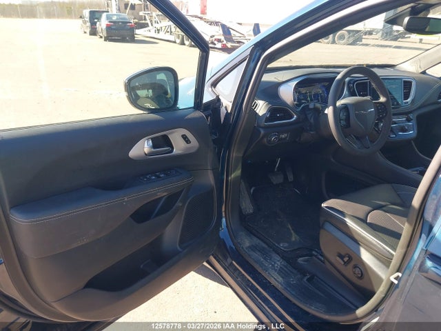 Chrysler Pacifica Limited 2025 2C4RC1GGXSR603764 Image 21