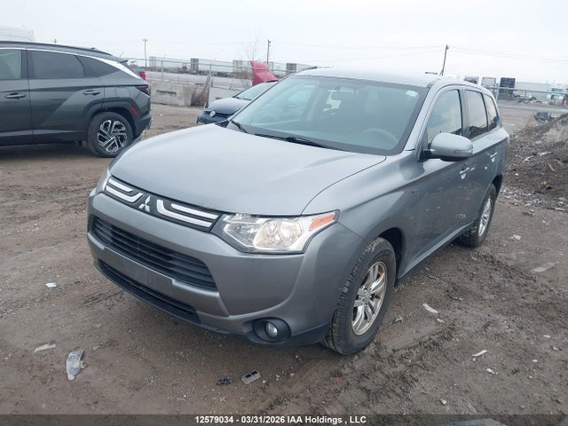 JA4JZ3AX1EZ600885 Mitsubishi Outlander Se