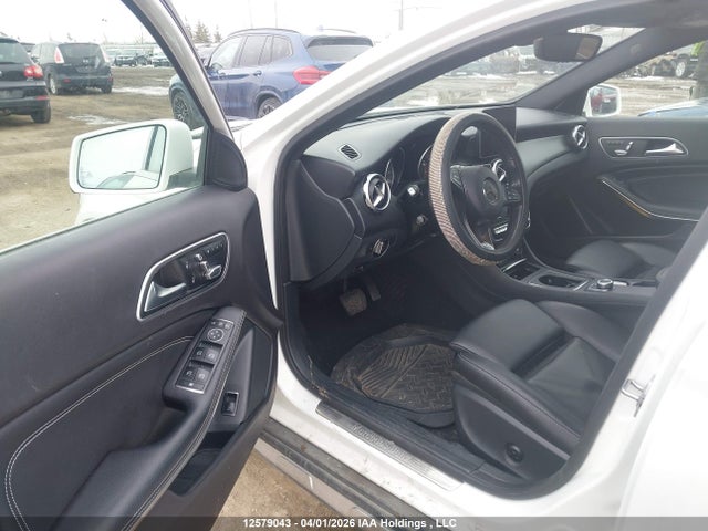 WDCTG4GB3KJ537976 Mercedes-Benz Gla 250 4matic