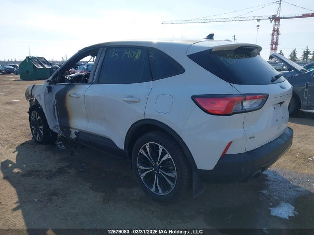 1FMCU9G62NUB20734 Ford ESCAPE SE