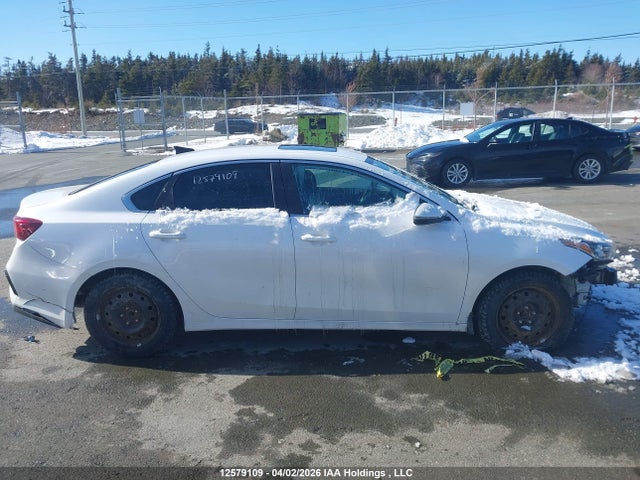 3KPF54AD8ME382621 KIA FORTE EX