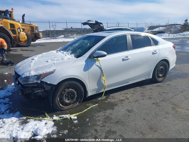 3KPF54AD8ME382621 KIA FORTE EX
