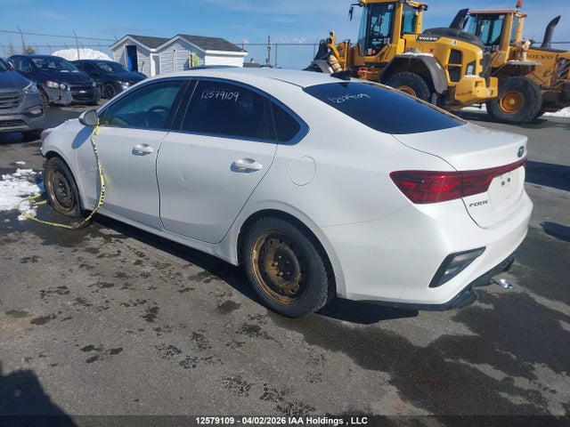 3KPF54AD8ME382621 KIA FORTE EX