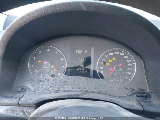 2010 Volkswagen Jetta 2.5l Comfortline/2.5l Trendline მანქანა იყიდება აუქციონზე, vin: 3VWJX7AJ2AM073415, აუქციონის ნომერი: 12552409