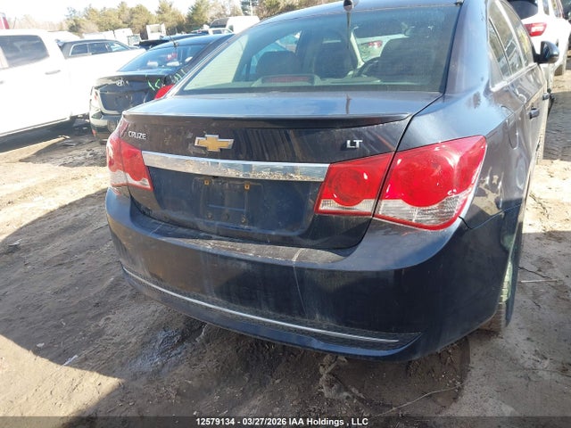 1G1PE5SB1E7256831 Chevrolet Cruze 2lt