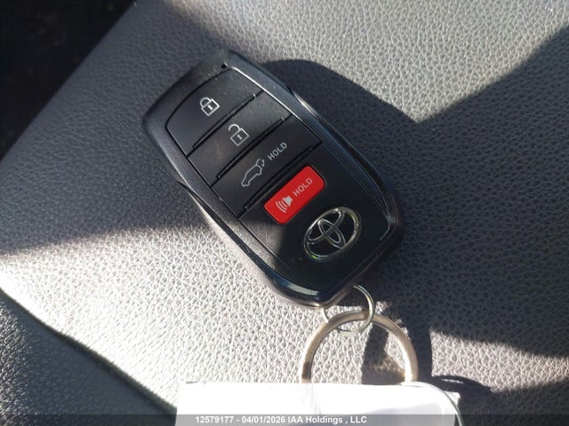 12579177 :رقم المزاد ، 7MUDAABG4RV102013 vin ، 2024 Toyota Corolla Cross Xle مزاد بيع