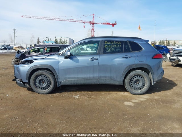 12579177 :رقم المزاد ، 7MUDAABG4RV102013 vin ، 2024 Toyota Corolla Cross Xle مزاد بيع