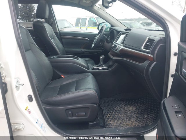 12579180 :رقم المزاد ، 5TDDKRFH5FS181356 vin ، 2015 Toyota Highlander Limited/ltd Platinum مزاد بيع