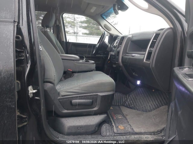 12579194 :رقم المزاد ، 1C6RR7FG4JS157490 vin ، 2018 Ram 1500 St مزاد بيع