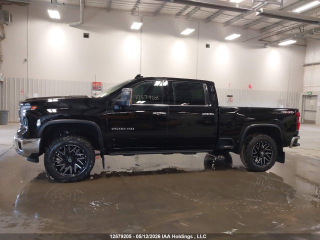 2GC4YPEY3R1135976 Chevrolet Silverado 2500hd Ltz