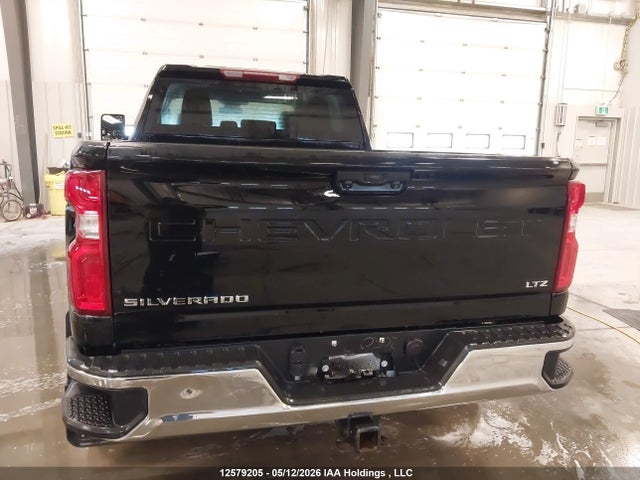 2GC4YPEY3R1135976 Chevrolet Silverado 2500hd Ltz