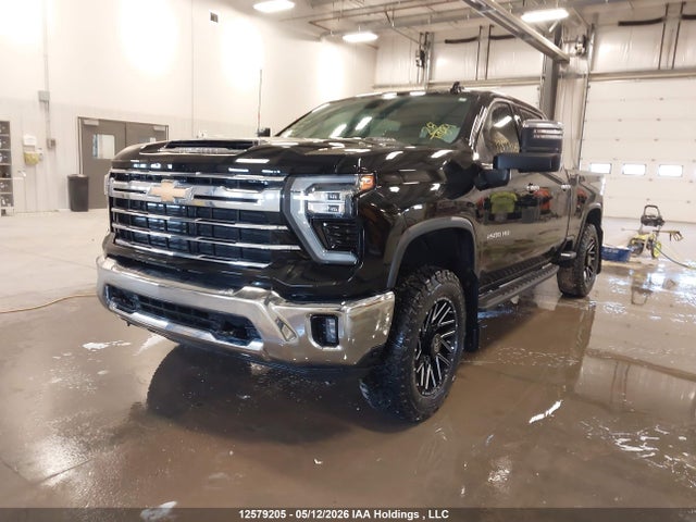 2GC4YPEY3R1135976 Chevrolet Silverado 2500hd Ltz