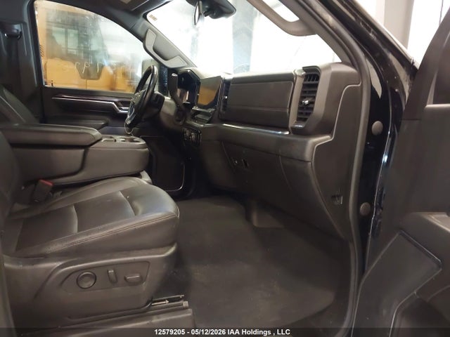 2GC4YPEY3R1135976 Chevrolet Silverado 2500hd Ltz