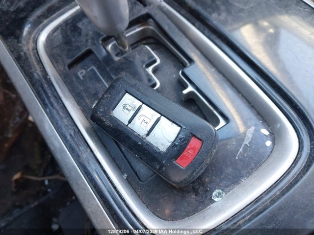 12579206 :رقم المزاد ، JA4AZ2A37LJ600344 vin ، 2020 Mitsubishi Outlander Es/ex/ex-l مزاد بيع