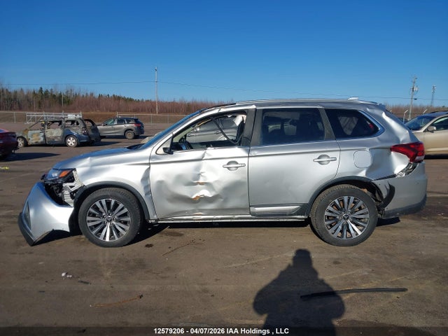 12579206 :رقم المزاد ، JA4AZ2A37LJ600344 vin ، 2020 Mitsubishi Outlander Es/ex/ex-l مزاد بيع