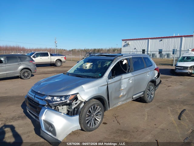 12579206 :رقم المزاد ، JA4AZ2A37LJ600344 vin ، 2020 Mitsubishi Outlander Es/ex/ex-l مزاد بيع