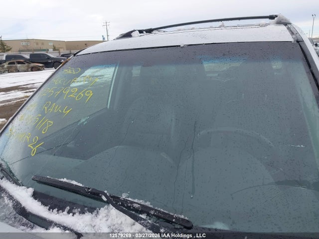 2004 Toyota Rav4 მანქანა იყიდება აუქციონზე, vin: JTEHD20V646005118, აუქციონის ნომერი: 12579269