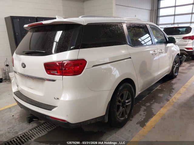 KIA Sedona 2020 KNDMB5C15L6656242 Image 4