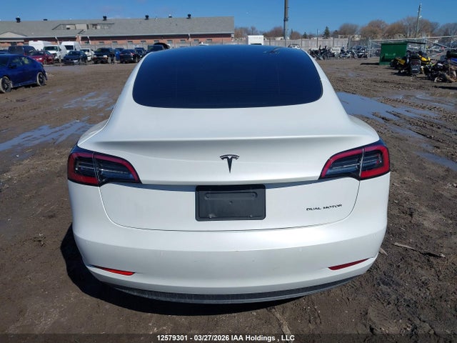 Продажа на аукционе авто 2022 Tesla Model 3, vin: 5YJ3E1EB0NF332706, номер лота: 12579301