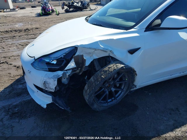 Продажа на аукционе авто 2022 Tesla Model 3, vin: 5YJ3E1EB0NF332706, номер лота: 12579301