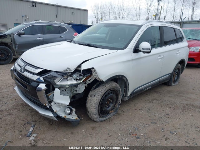 12579318 :رقم المزاد ، JA4AZ2A38JZ601467 vin ، 2018 Mitsubishi Outlander Es مزاد بيع