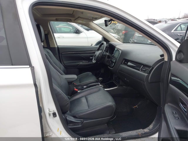 12579318 :رقم المزاد ، JA4AZ2A38JZ601467 vin ، 2018 Mitsubishi Outlander Es مزاد بيع