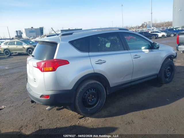 2T3BFREV5FW276419 Toyota RAV4 LE