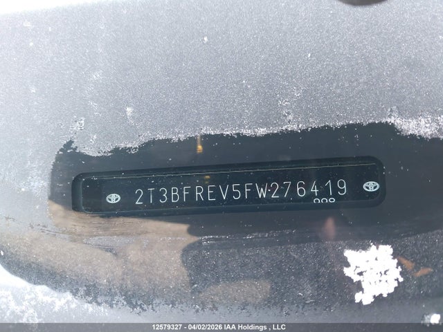 2T3BFREV5FW276419 Toyota RAV4 LE