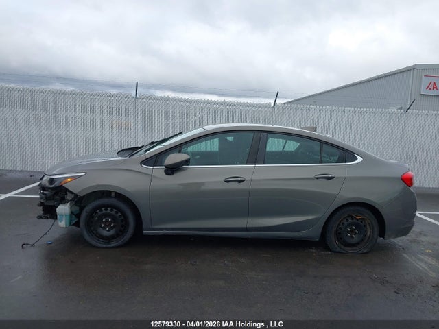 1G1BE5SMXJ7186882 Chevrolet Cruze