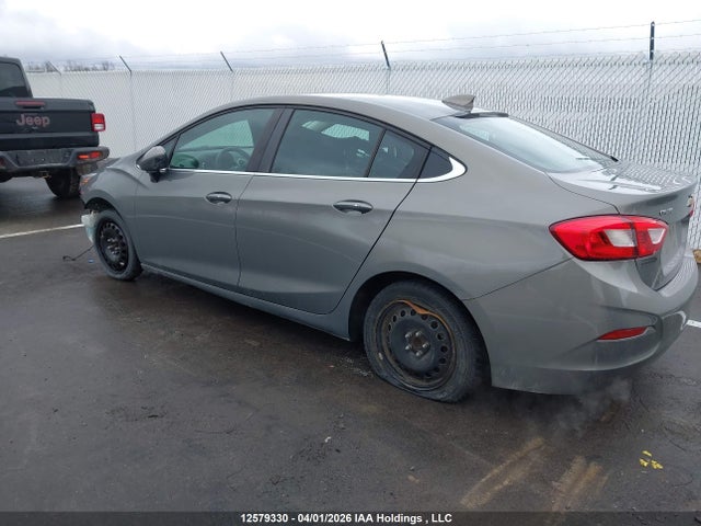 1G1BE5SMXJ7186882 Chevrolet Cruze