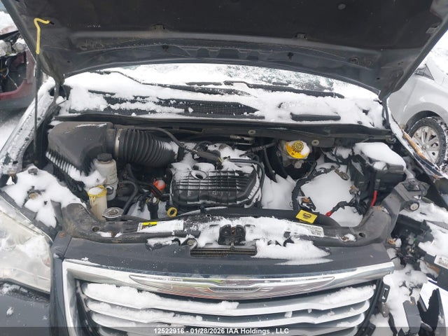 2C4RC1GGXER387760 Chrysler Town &amp; Country Limited