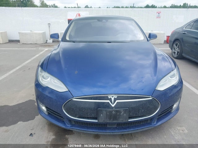 2015 Tesla Model S 70d მანქანა იყიდება აუქციონზე, vin: 5YJSA1S21FF097178, აუქციონის ნომერი: 12579448
