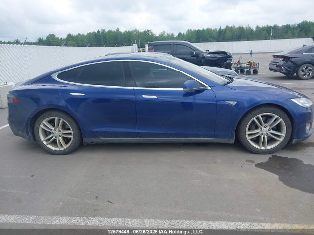 2015 Tesla Model S 70d მანქანა იყიდება აუქციონზე, vin: 5YJSA1S21FF097178, აუქციონის ნომერი: 12579448