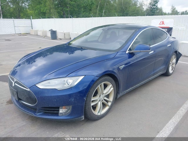 2015 Tesla Model S 70d მანქანა იყიდება აუქციონზე, vin: 5YJSA1S21FF097178, აუქციონის ნომერი: 12579448