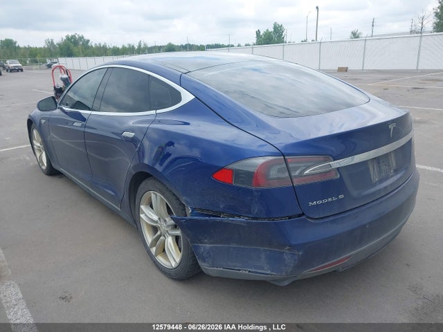 2015 Tesla Model S 70d მანქანა იყიდება აუქციონზე, vin: 5YJSA1S21FF097178, აუქციონის ნომერი: 12579448