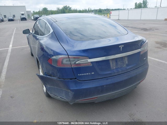 2015 Tesla Model S 70d მანქანა იყიდება აუქციონზე, vin: 5YJSA1S21FF097178, აუქციონის ნომერი: 12579448