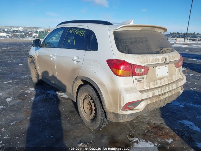JA4AJ4AW1JZ600674 Mitsubishi RVR
