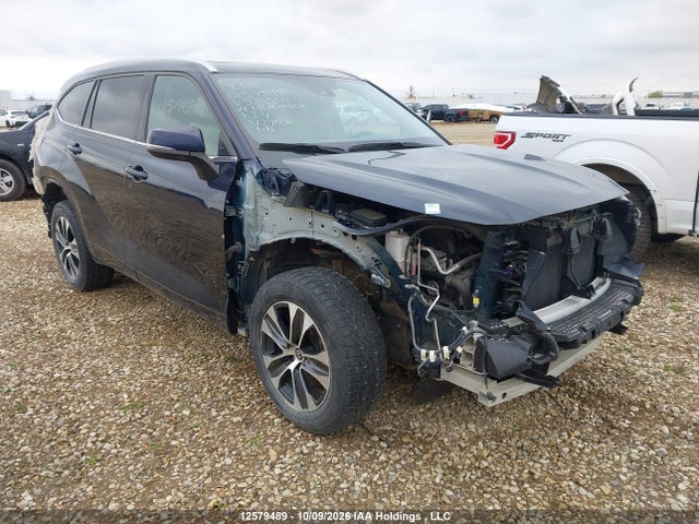 12579489 :رقم المزاد ، 5TDGZRBHXMS528899 vin ، 2021 Toyota Highlander Xle مزاد بيع