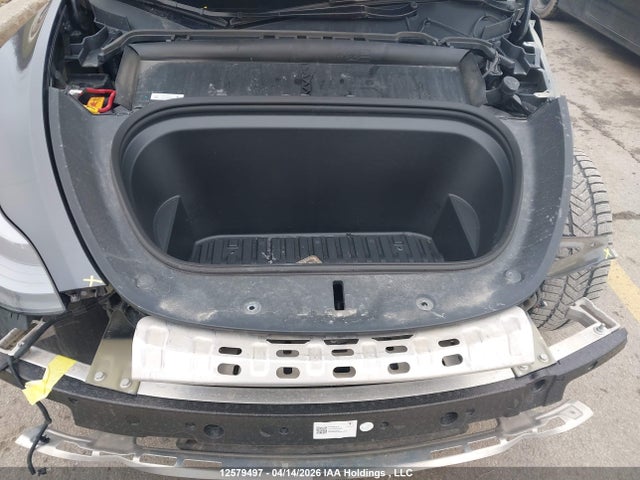 2024 Tesla Model Y Long Range მანქანა იყიდება აუქციონზე, vin: LRWYGDEE8RC670074, აუქციონის ნომერი: 12579497