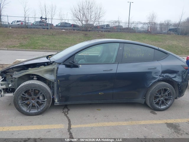 2024 Tesla Model Y Long Range მანქანა იყიდება აუქციონზე, vin: LRWYGDEE8RC670074, აუქციონის ნომერი: 12579497