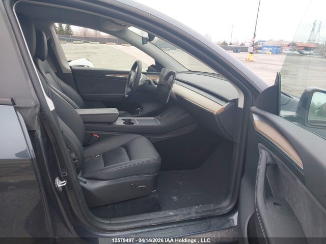 2024 Tesla Model Y Long Range მანქანა იყიდება აუქციონზე, vin: LRWYGDEE8RC670074, აუქციონის ნომერი: 12579497