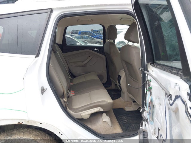 1FMCU9GX8GUA46618 Ford Escape