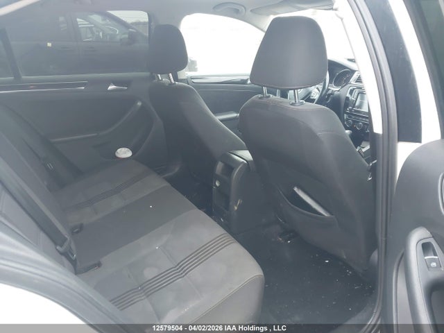 3VWDB7AJ1HM365658 Volkswagen JETTA SE