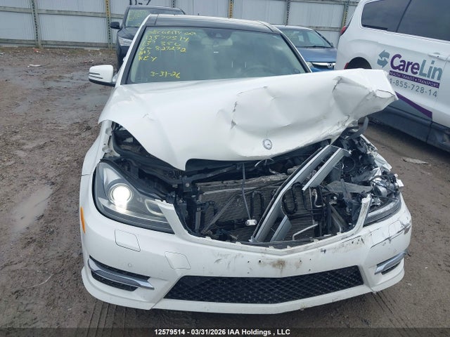Продажа на аукционе авто 2013 Mercedes-benz C 350 4matic, vin: WDDGF8JB0DA827272, номер лота: 12579514