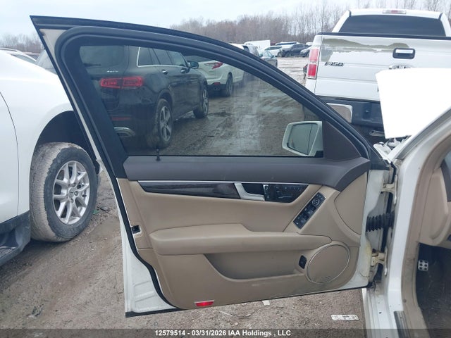 Продажа на аукционе авто 2013 Mercedes-benz C 350 4matic, vin: WDDGF8JB0DA827272, номер лота: 12579514