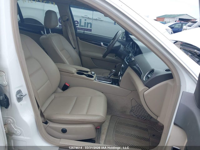 Продажа на аукционе авто 2013 Mercedes-benz C 350 4matic, vin: WDDGF8JB0DA827272, номер лота: 12579514