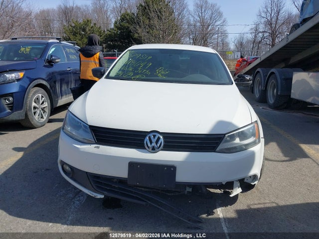 12579519 :رقم المزاد ، 3VW2K7AJXDM418049 vin ، 2013 Volkswagen Jetta مزاد بيع