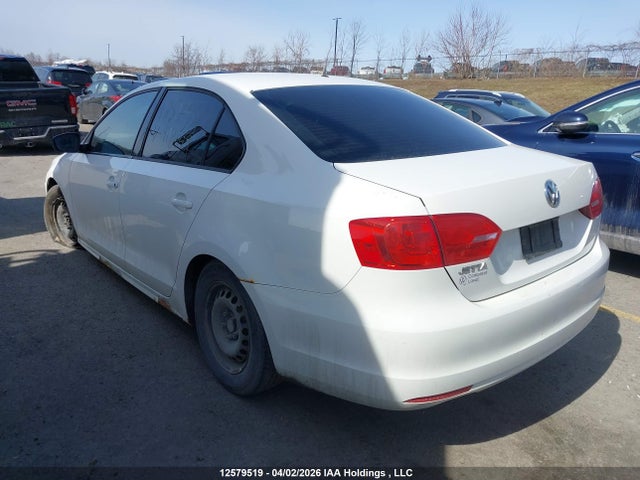 12579519 :رقم المزاد ، 3VW2K7AJXDM418049 vin ، 2013 Volkswagen Jetta مزاد بيع